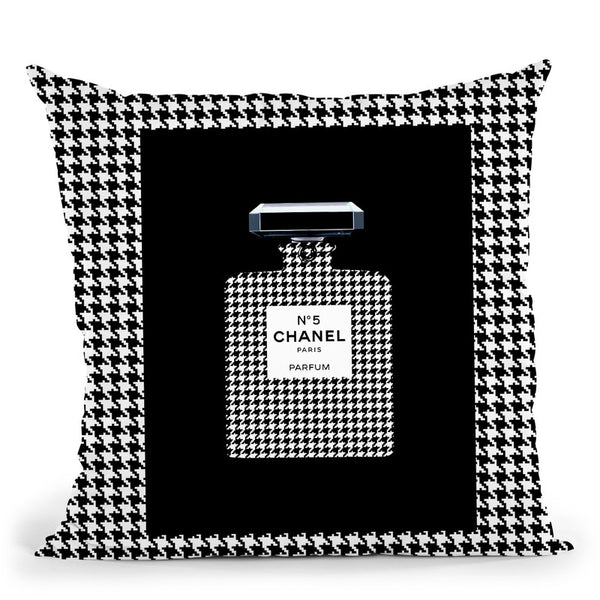 High Fashion Book Stack Black & White Throw Pillow By Amanda Greenwood –  All About Vibe